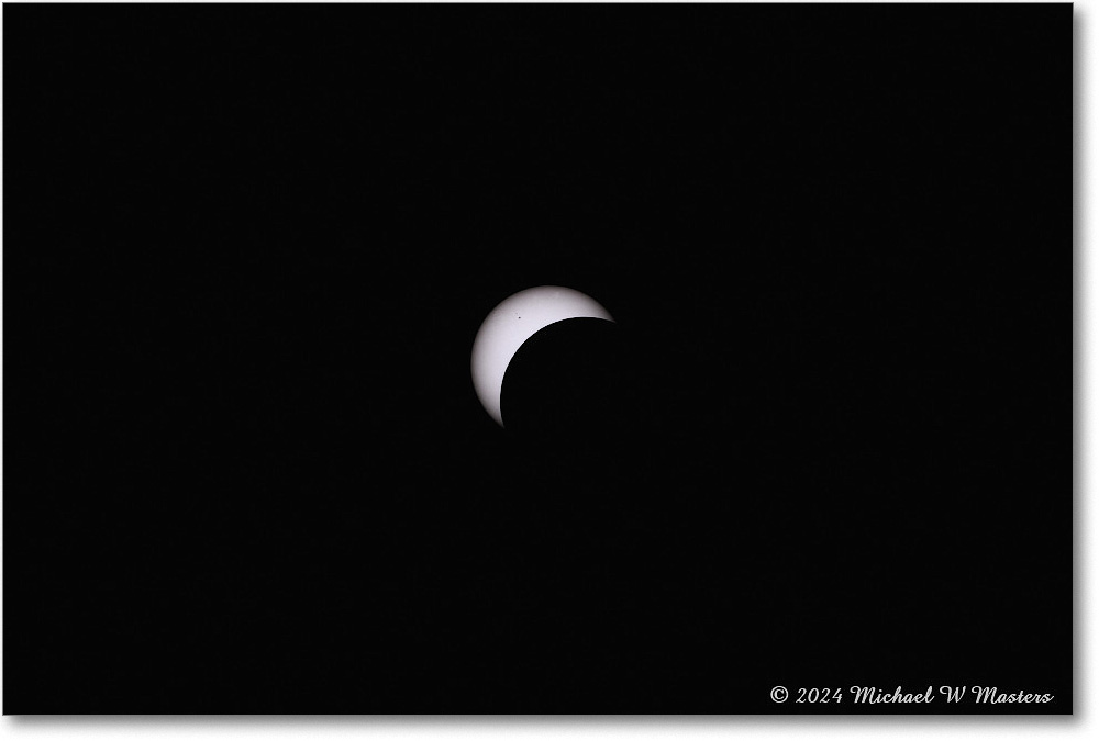 PartialSolarEclipse_Fburg_2024Apr_14-58-56_R5A23021 copy