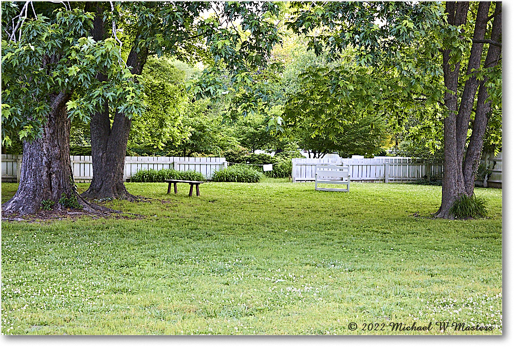 StGeorgeTuckerGarden_Williamsburg_2022May_R5B08355 copy