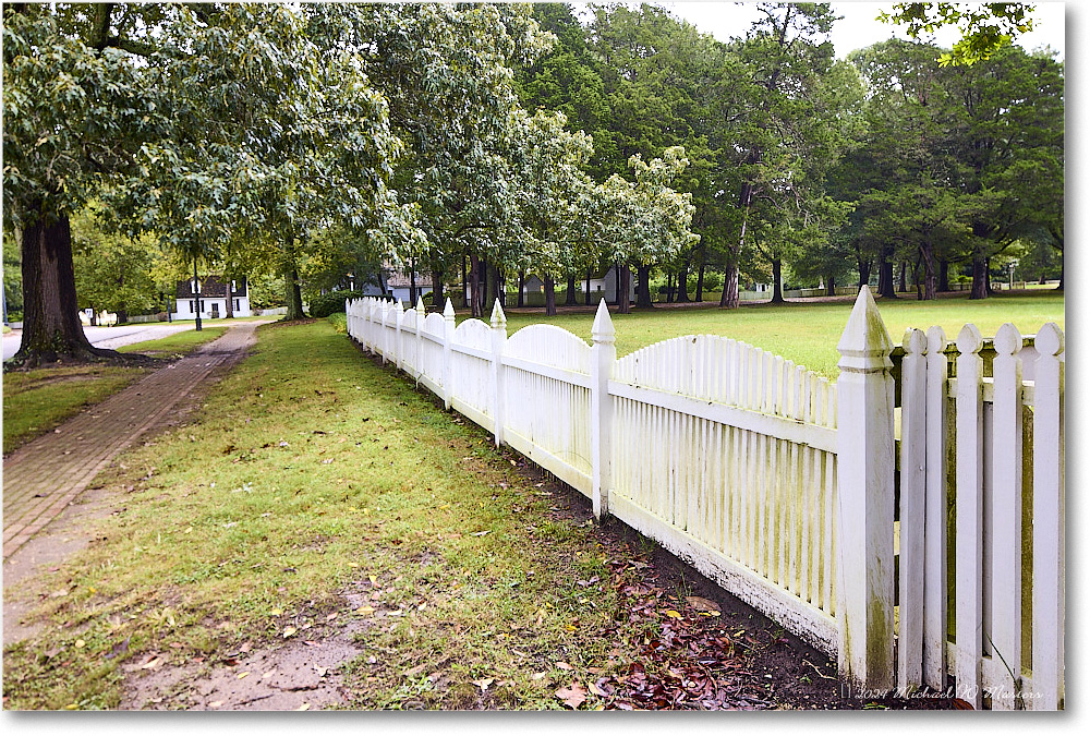 Fence_ColonialWilliamsburg_2024Sep_R5A24602