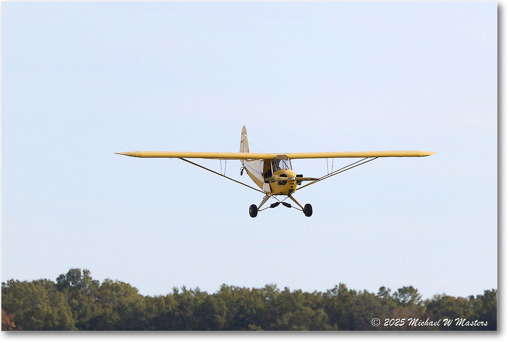 PiperCubJC3-65-N42535_ShannonHarvestFlyIn_2025Oct_R5C05128