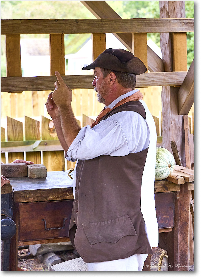 ColonialFarmerInterpreter_ColonialWilliamsburg_2024Sep_R5B30236