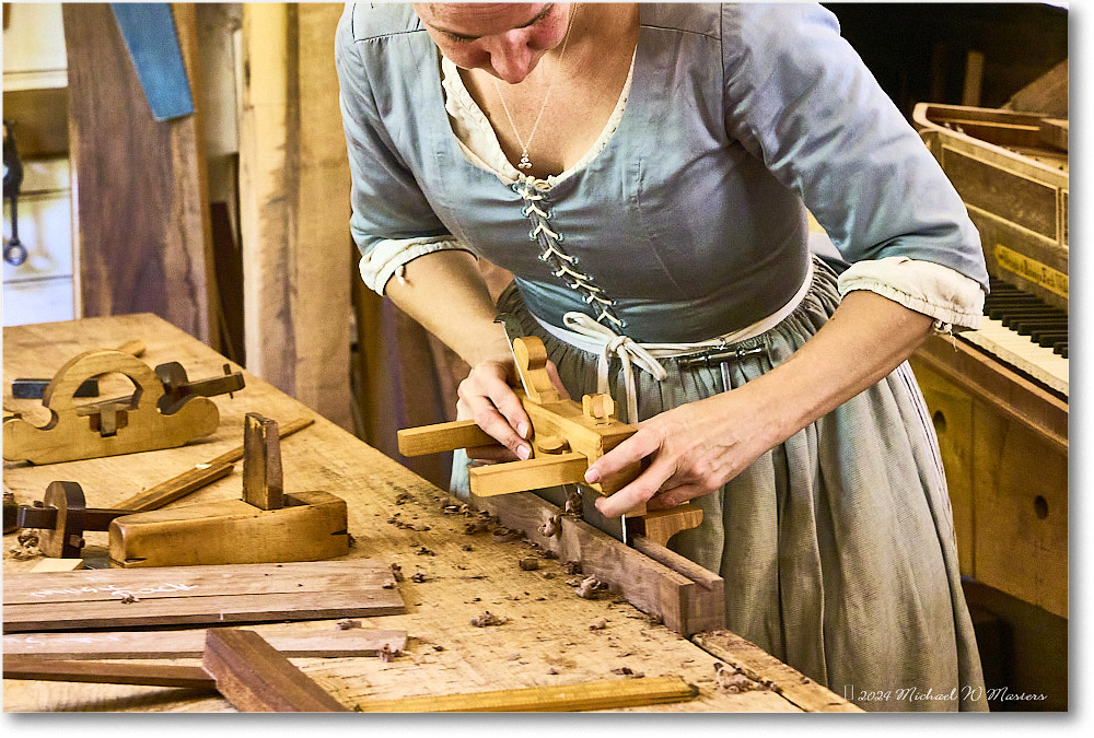 CabinetMakerInterpreter_ColonialWilliamsburg_2024Sep_R5B30476