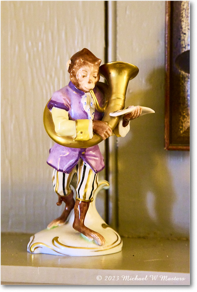 Statuette_StJamesHouse_2023Aug_R5B12770 copy