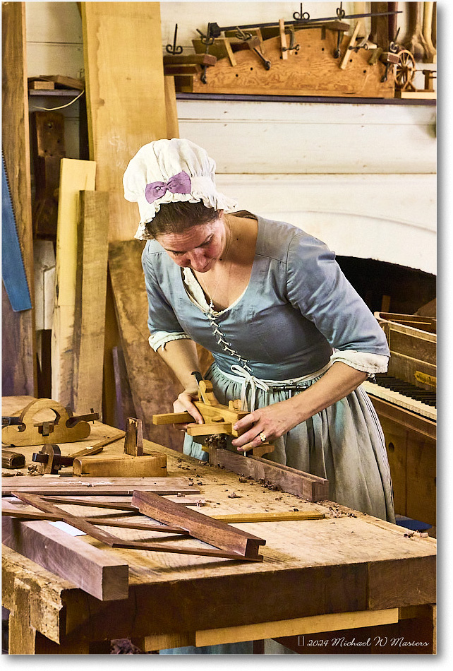 CabinetMakerInterpreter_ColonialWilliamsburg_2024Sep_R5B30463