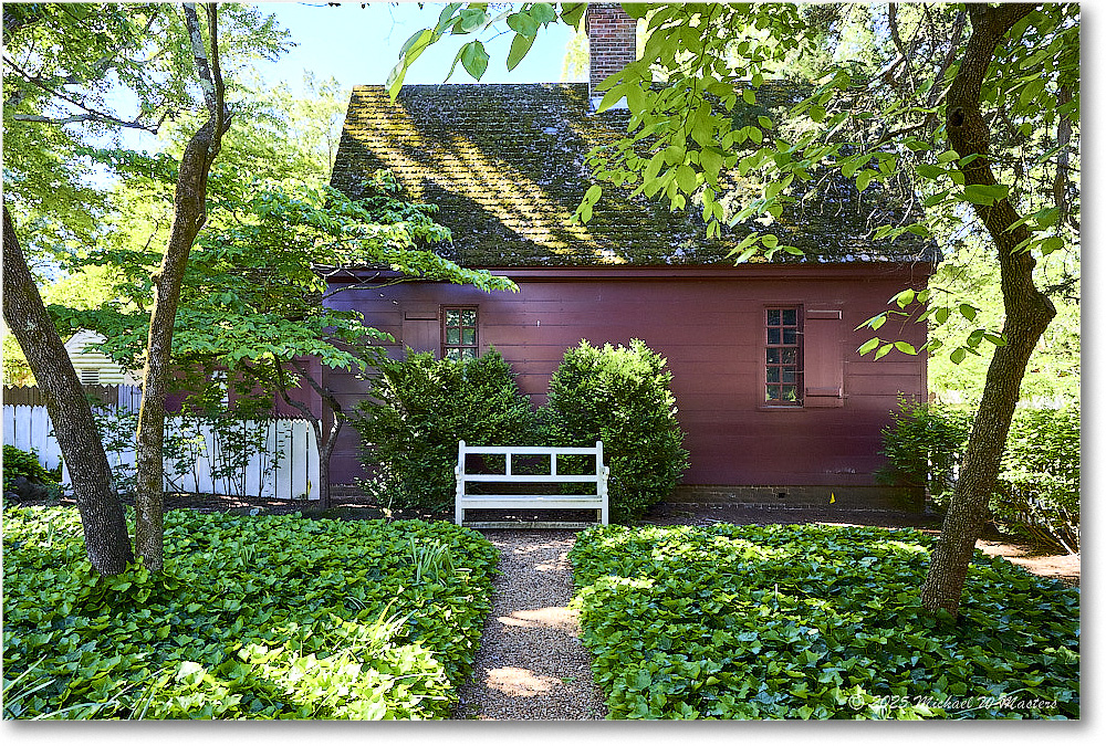 ChristianaCampbellGarden_Williamsburg_2025May_R5A24908-09_HDR