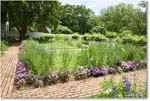 TaliaferroColeGarden_Williamsburg_2025May_R5A25071-73_HDR