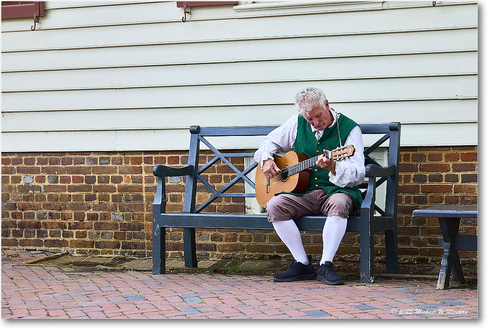 Musician_Williamsburg_2025May_R5C03276