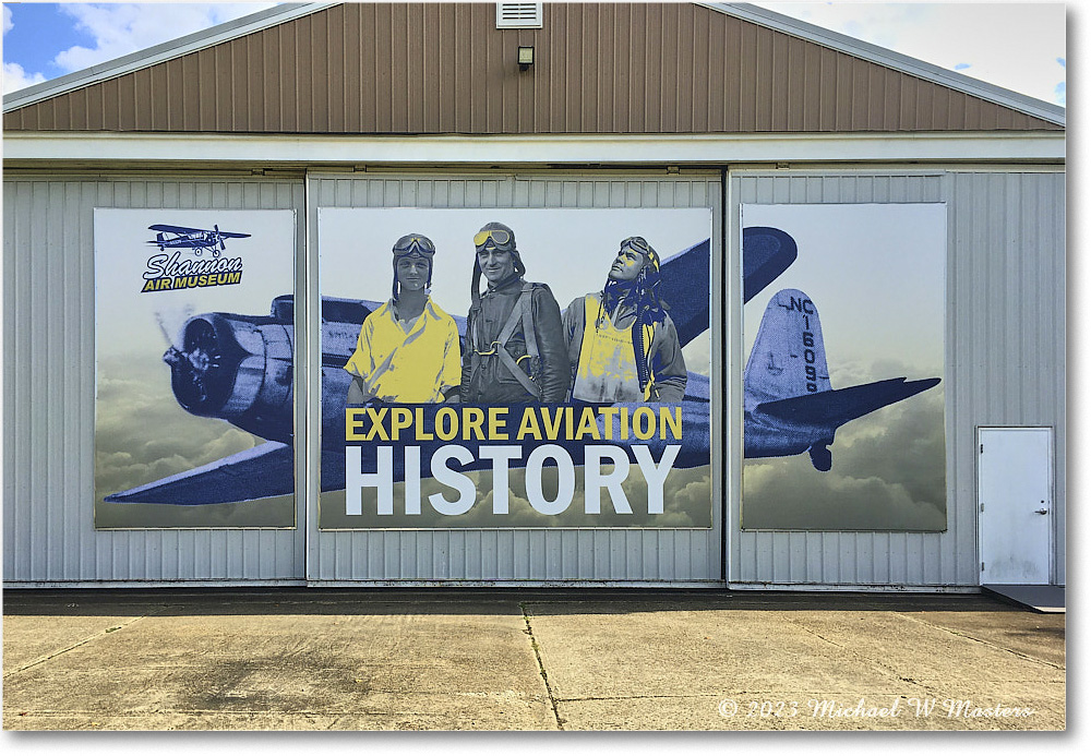 WallArt_ShannonAirMuseum_2023Oct_IMG_1441