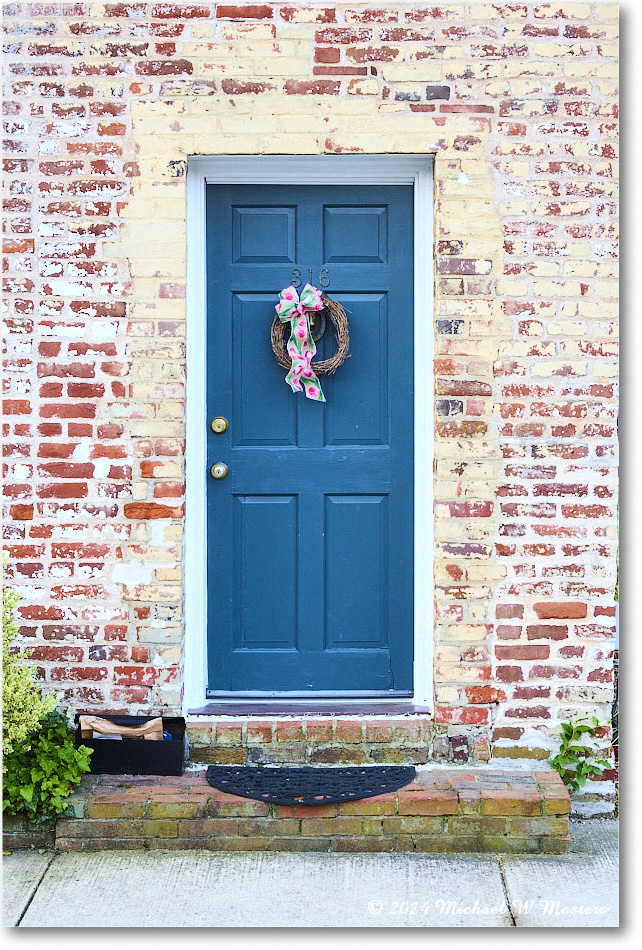 Door&Wreath_Fredericksburg_2024Apr_R5A23123