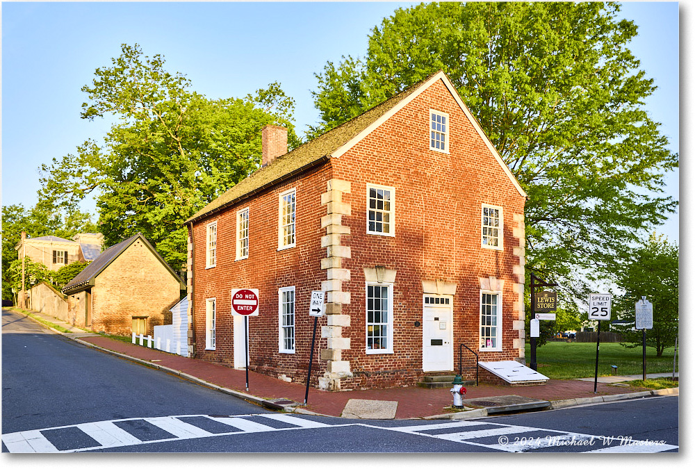 LewisStore_Fredericksburg_2024Apr_R5B27840-41_HDR