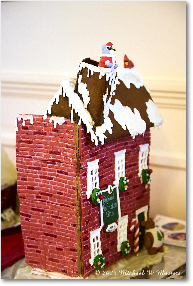 GingerbreadHouse_FerryFarm_2023Dec_R5B14054