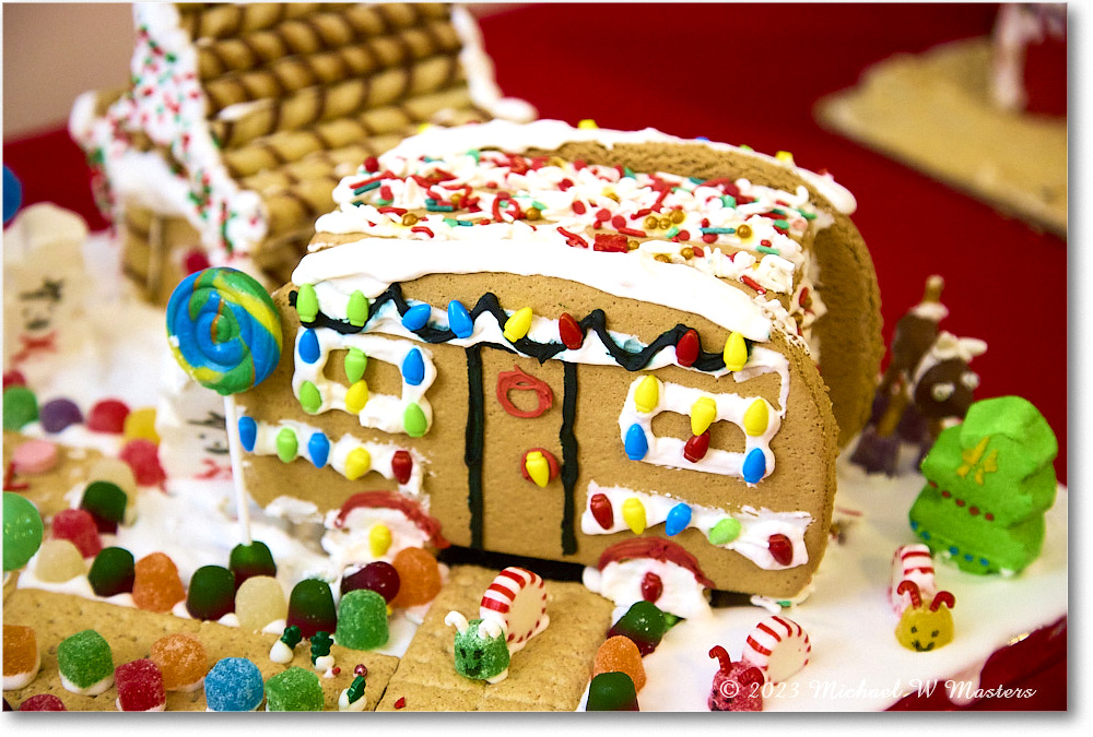 GingerbreadHouse_FerryFarm_2023Dec_R5B14058 copy