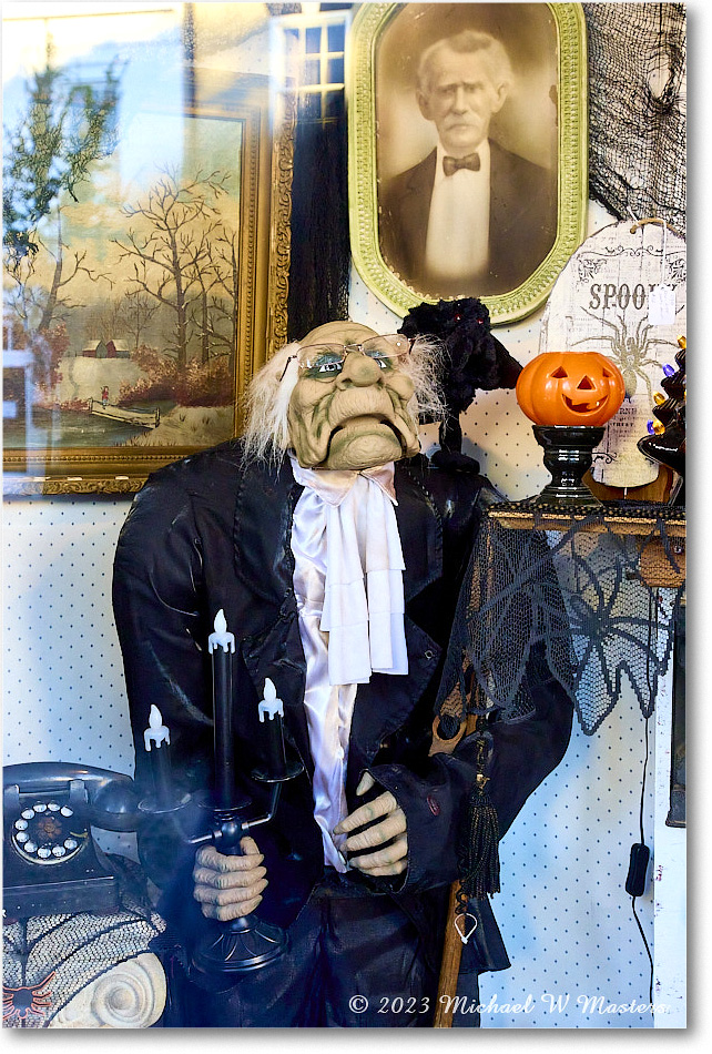 Halloween_Fredericksburg_2023Oct_R5B13356 copy