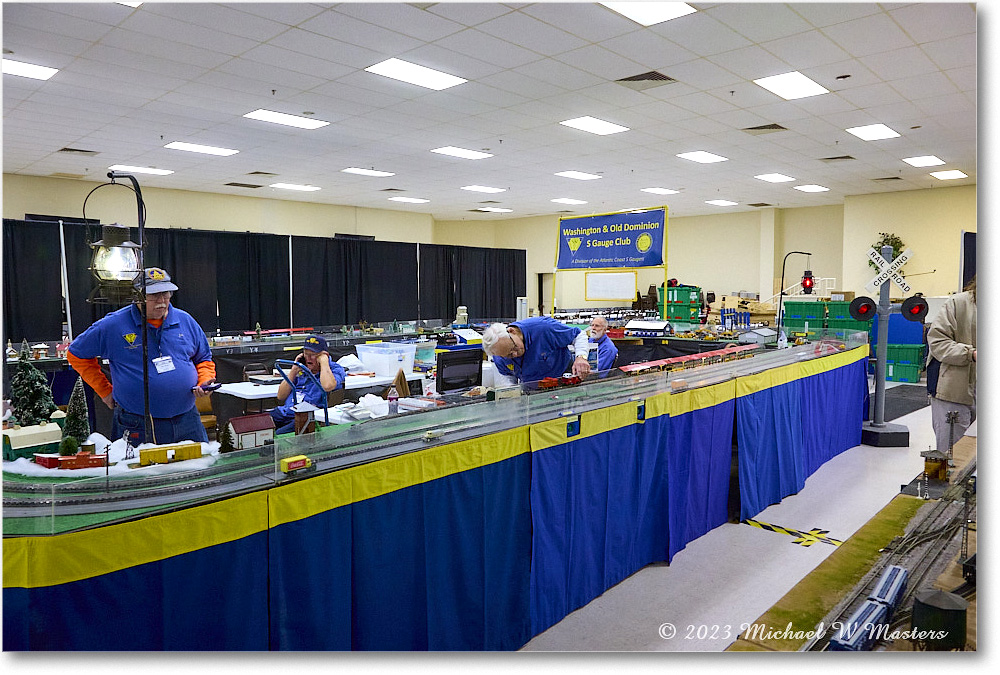 ModelTrainShow_EaglesLodge_2023Dec_R5B13684 copy