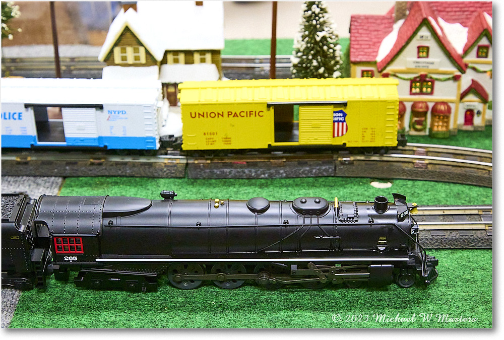 ModelTrainShow_EaglesLodge_2023Dec_R5B13766 copy