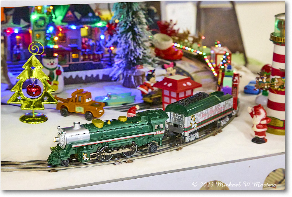 ModelTrainShow_EaglesLodge_2023Dec_R5B13824 copy