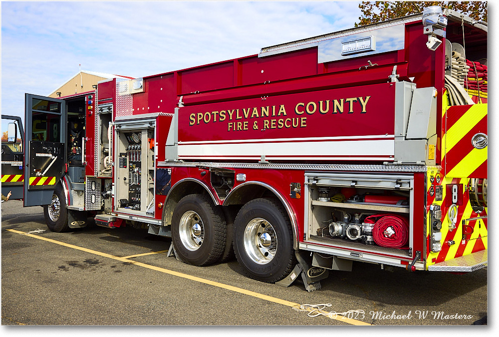 FireTruck_ShannonAir_2023Oct_R5B13536 copy