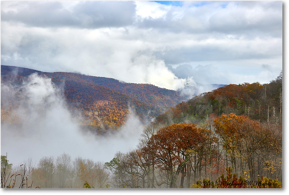 HemlockSpringsOverlook_SkylineDrive_2022Oct_R5A19822-23_HDR