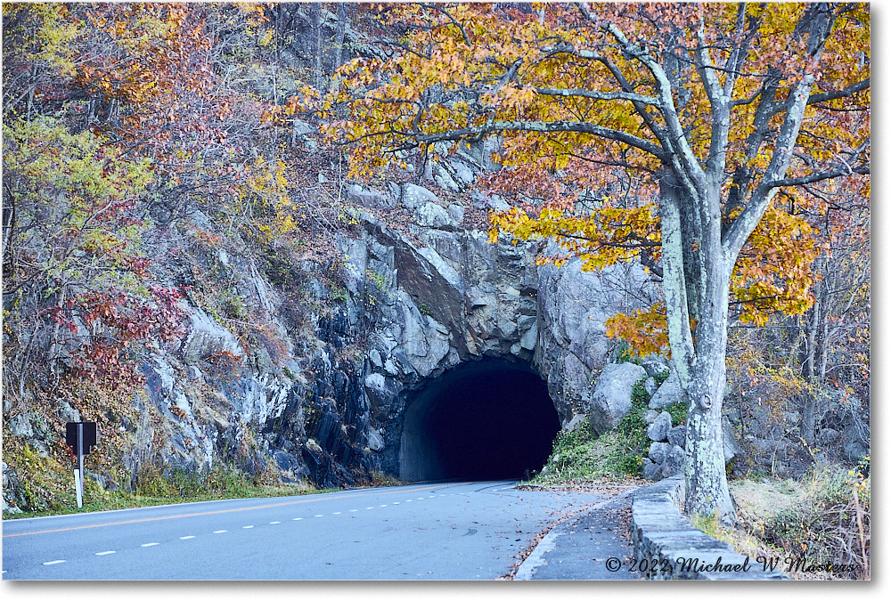 MarysRockTunnel_SkylineDrive_2022Oct_R5A19621