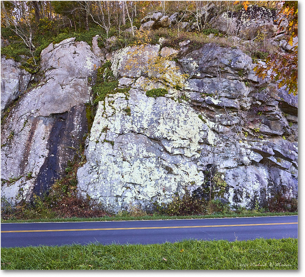 BaconHollowRockOutcrop_SkylineDrive_2024Oct_R5A24718-19_Pano