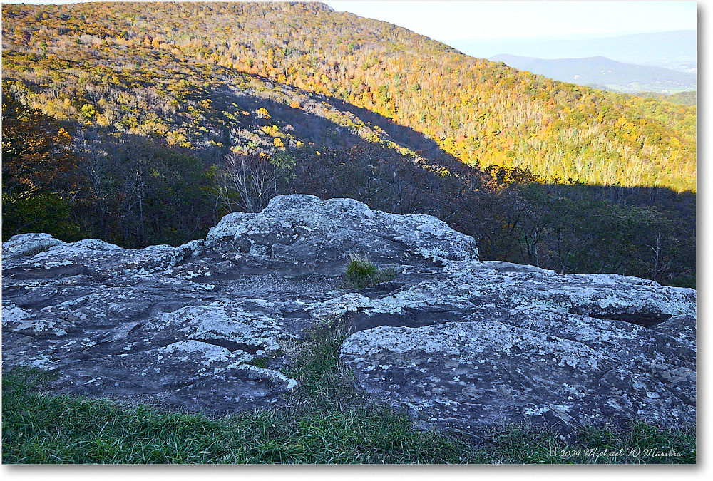 FranklinCliffsRockFormation_SkylineDrive_2024Oct_R5B30834