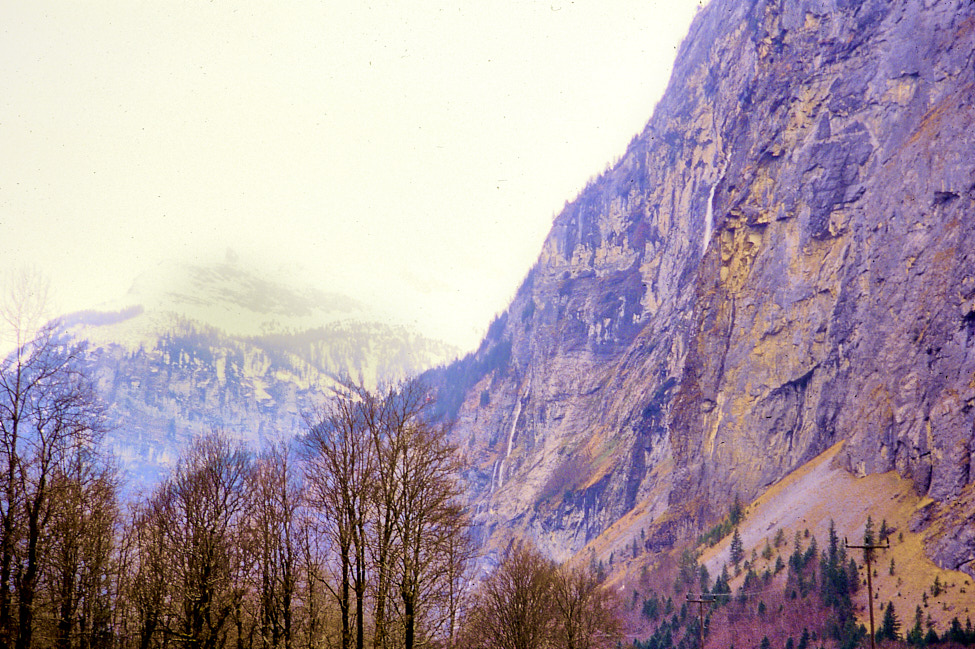 LauderbrunnenValley-Switzerland-1997Apr-ek20