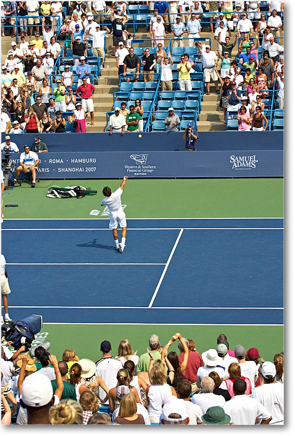 Federer_d_Hewitt_SF_Cincy2007_Y2F3851 copy