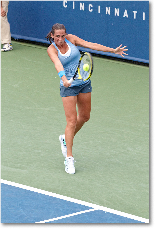 Vinci (d Errani R16) Cincy2013_D4C5663 copy