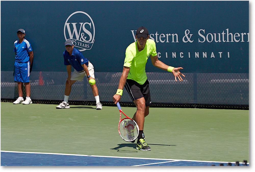 Pospisil (l Goffin R32) Cincy2013_D4C4385 copy