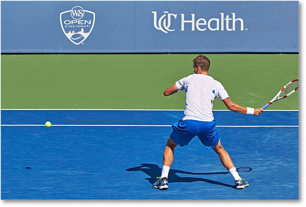 Pospisil_(l_Federer_R32)_Cincy2014_2DXA3341 copy